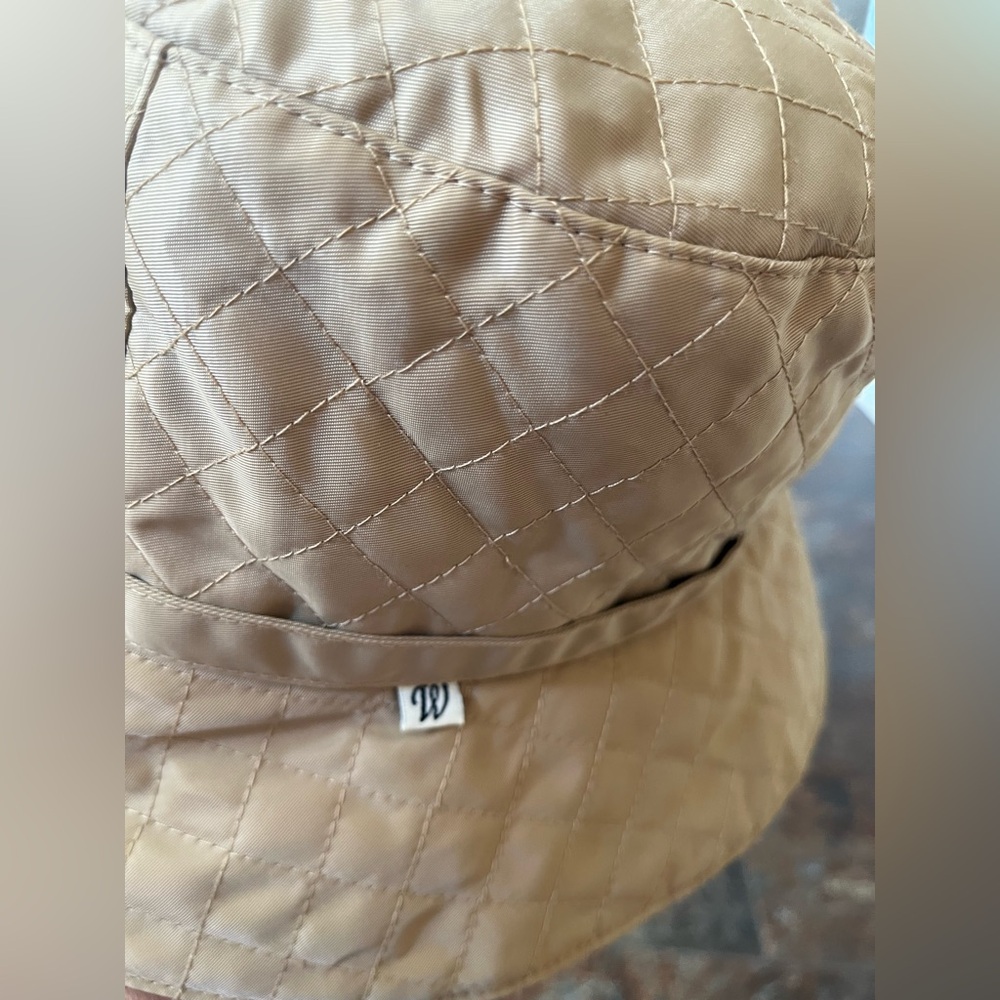 Women’s khaki/tan quilted Y2K bucket Wallaroo York hat. One size - Picture 9 of 10